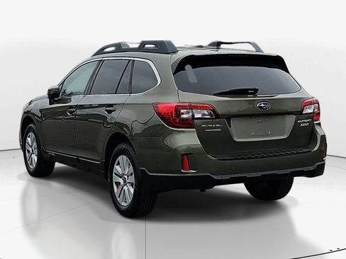 Used 2017 Subaru Outback 2.5i Premium image 7
