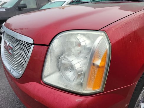 Used 2013 GMC Yukon Denali image 4