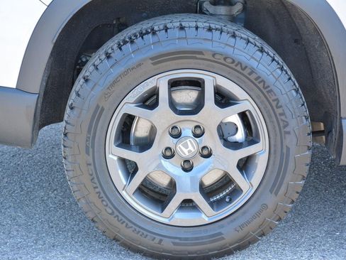 Used 2025 Honda Pilot TrailSport image 35