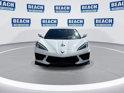 Used 2021 Chevrolet Corvette Stingray Preferred Cpe w/ Z51 Performance Package RWD image 3