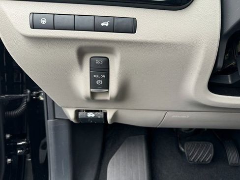 Used 2025 Nissan Murano SV image 17