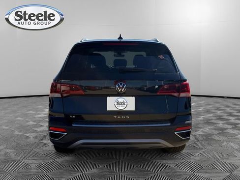 New 2024 Volkswagen Taos SE image 4