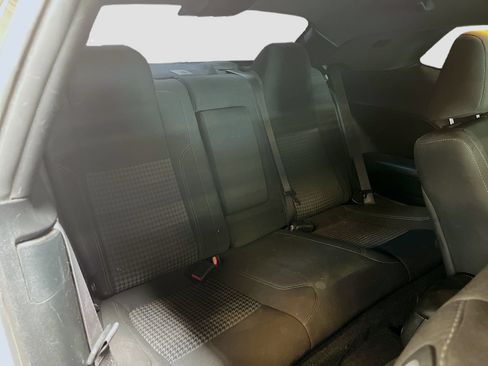 Used 2022 Dodge Challenger SXT RWD image 26