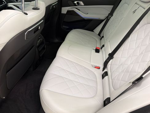Used 2024 BMW X5 xDrive40i w/ M Sport Package AWD/4WD image 22