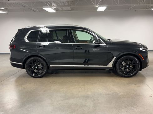 New 2026 BMW X7 xDrive40i w/ Premium Package image 8