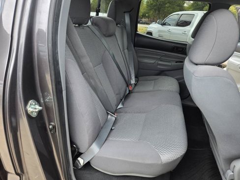 Used 2015 Toyota Tacoma 4x4 Double Cab w/ SR5 Package image 15