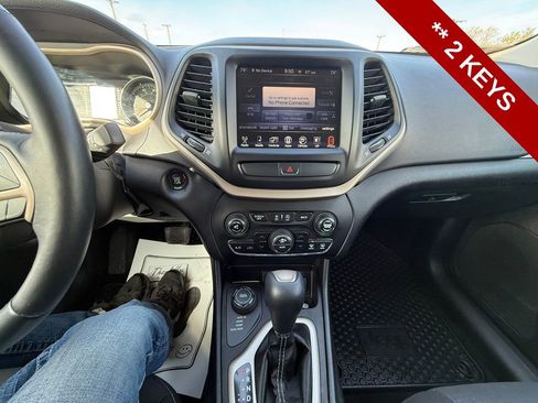 Used 2016 Jeep Cherokee Latitude w/ Comfort & Convenience Group image 22