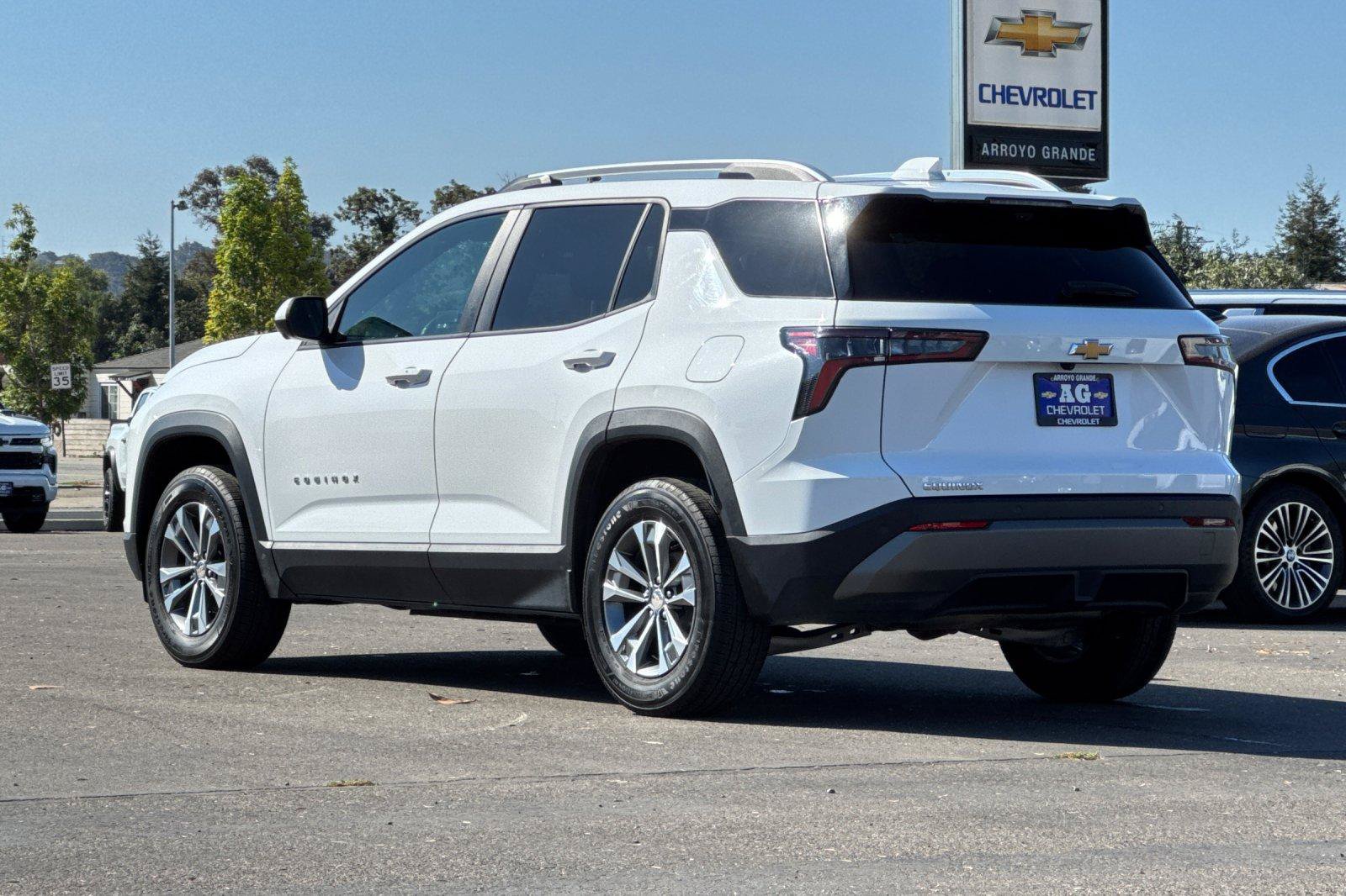 Used 2025 Chevrolet Equinox LT w/ Convenience Package II FWD image 8