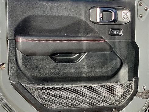 Used 2021 Jeep Gladiator Rubicon image 11