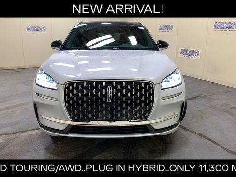 Used 2025 Lincoln Corsair Grand Touring w/ Towing Package AWD/4WD image 45