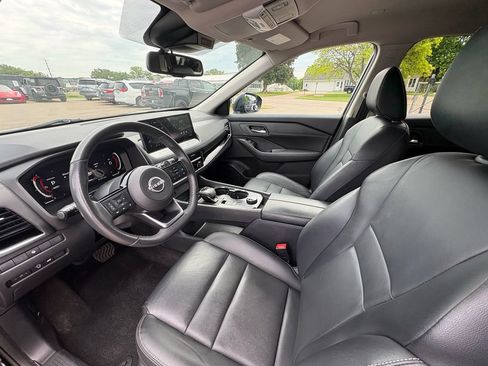Used 2024 Nissan Rogue SL AWD/4WD image 25