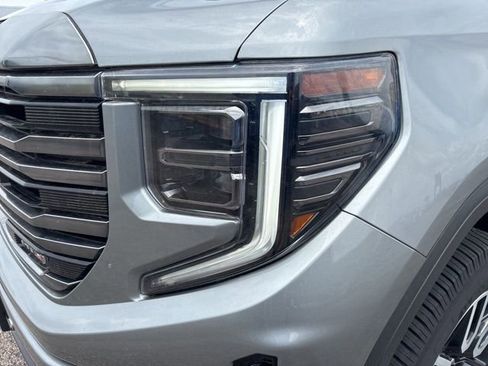 Used 2023 GMC Sierra 1500 AT4 w/ AT4 Premium Package AWD/4WD image 9