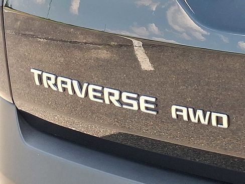 Used 2023 Chevrolet Traverse LT w/ LPO, Floor Liner Package image 30