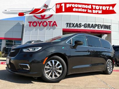 Used 2023 Chrysler Pacifica Touring-L