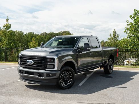 New 2026 Ford F250 Platinum w/ FX4 Off-Road Package AWD/4WD image 3