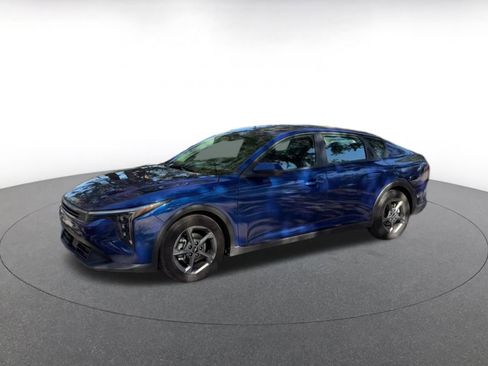 Used 2025 Kia K4 LXS image 8