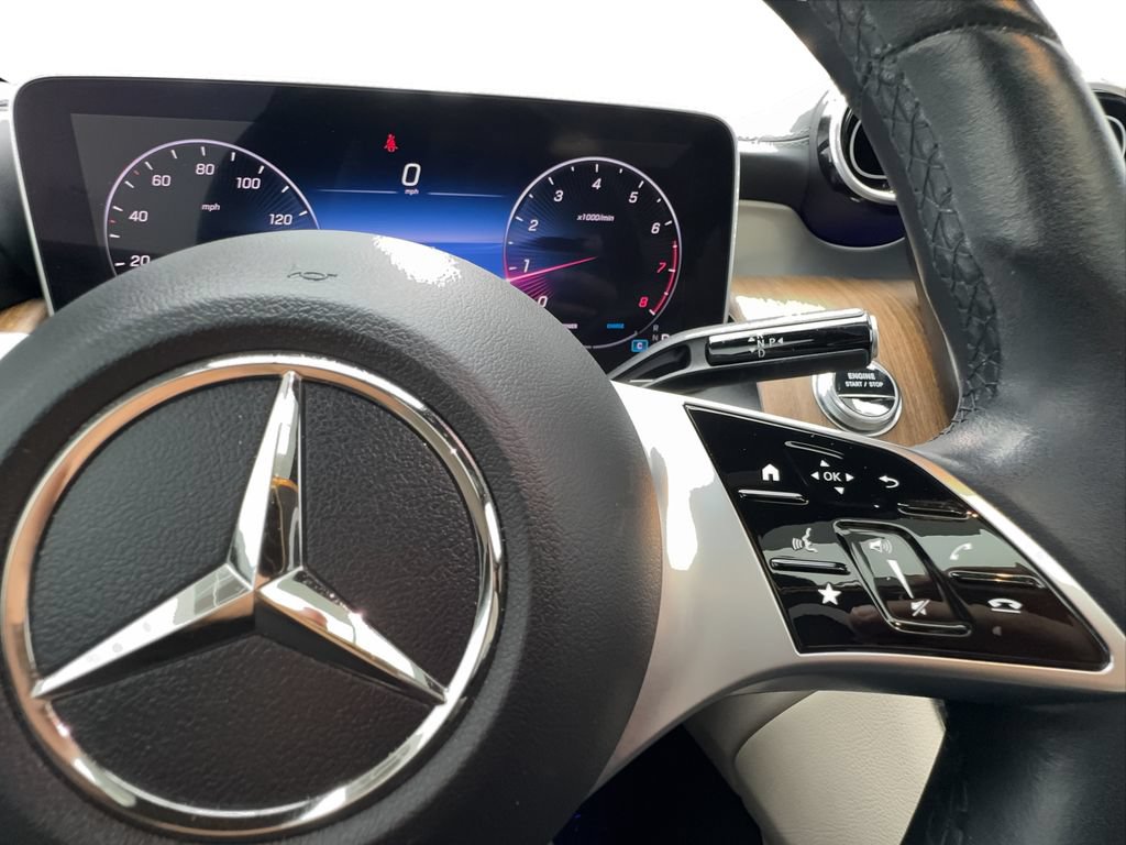 Used 2024 Mercedes-Benz GLC 300 4MATIC image 43