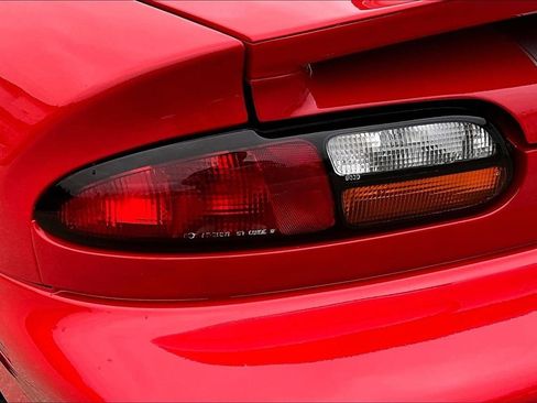 Used 2002 Chevrolet Camaro Z28 w/ SS Performance/Appearance Pkg RWD image 22