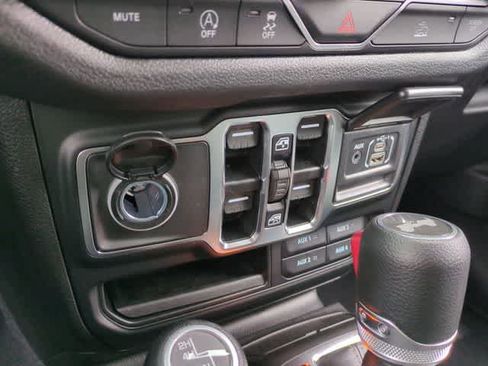 New 2026 Jeep Wrangler Sport S image 31