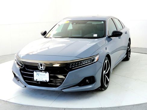 Used 2022 Honda Accord Sport image 2