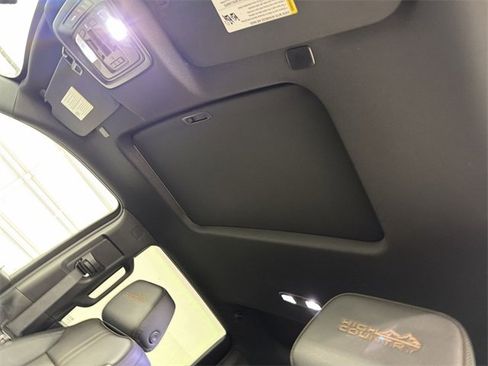 Certified 2024 Chevrolet Silverado 3500 High Country w/ High Country Premium Package image 24