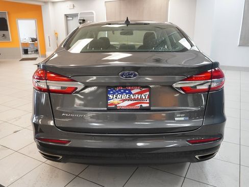 Used 2020 Ford Fusion SE image 13