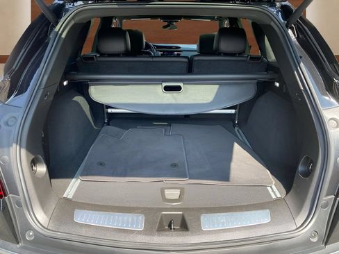 Used 2022 Cadillac XT5 Premium Luxury AWD/4WD image 10