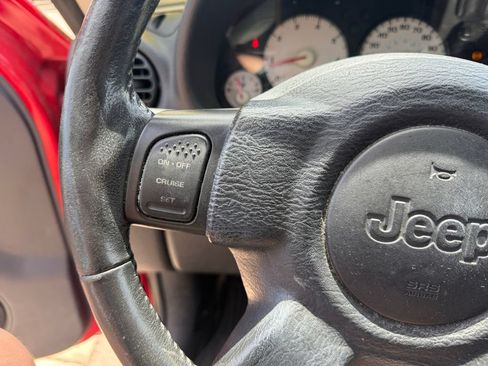 Used 2003 Jeep Liberty Sport AWD/4WD image 16