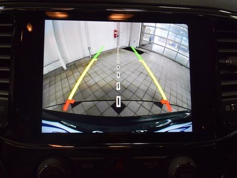 Used 2020 Jeep Grand Cherokee Altitude image 48