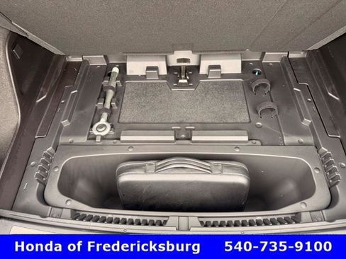 Used 2025 Cadillac Optiq Luxury 1 AWD/4WD image 28