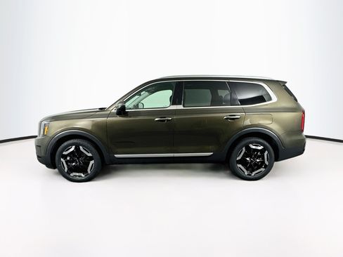 Used 2025 Kia Telluride S FWD image 4