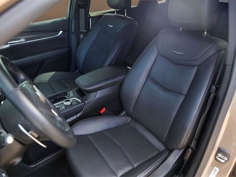 Used 2023 Cadillac XT5 Sportv w/ Technology Package image 7