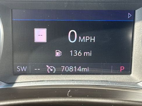 Used 2019 Chevrolet Equinox LT w/ Sun & Navigation Package image 19