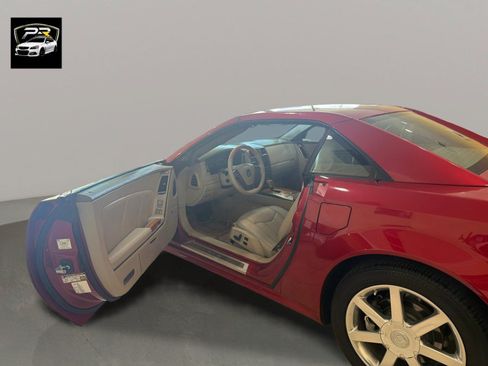 Used 2004 Cadillac XLR RWD image 9
