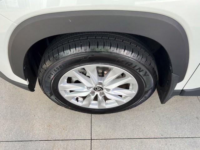 Used 2022 Toyota Corolla Cross LE AWD/4WD image 10