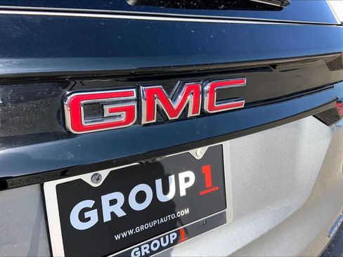 Certified 2025 GMC Acadia AT4 image 10