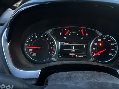 Used 2019 Chevrolet Traverse LT image 2