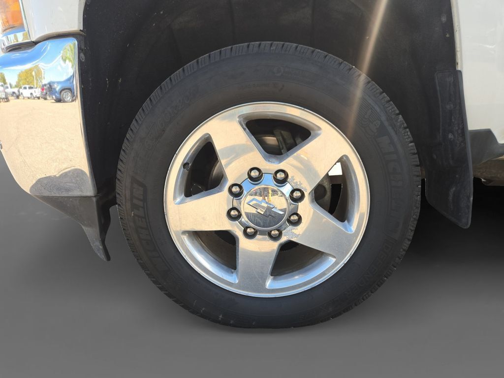 Used 2015 Chevrolet Silverado 2500 LTZ AWD/4WD image 15