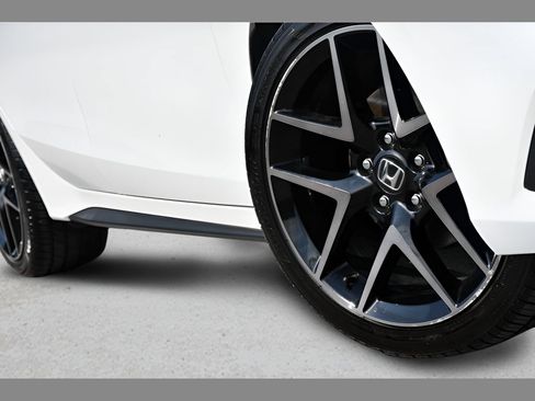 Used 2022 Honda Civic Sport Touring image 11