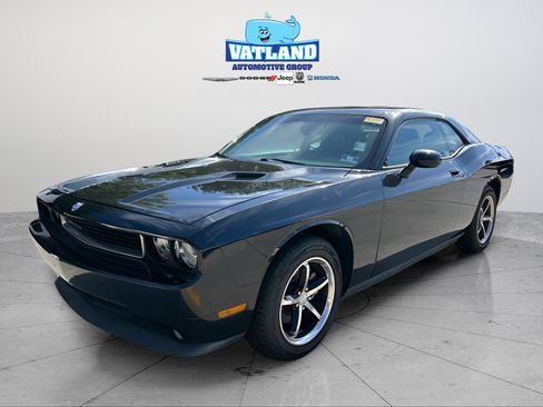 Used 2010 Dodge Challenger SE RWD image 20