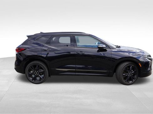 Used 2019 Chevrolet Blazer RS FWD image 2