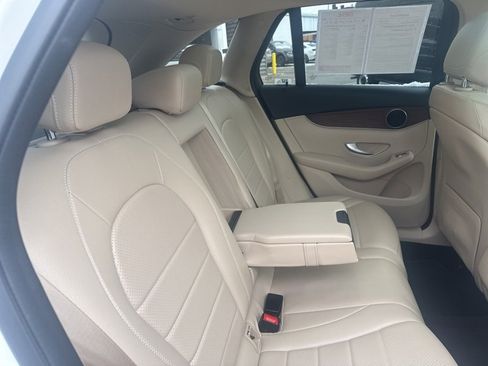 Used 2021 Mercedes-Benz GLC 300 4MATIC image 13