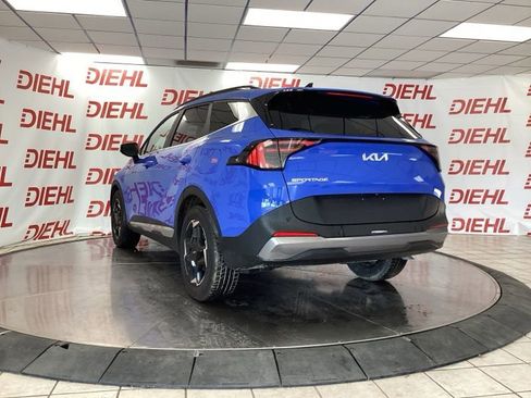 New 2026 Kia Sportage EX w/ EX Panorama Roof Package FWD image 4