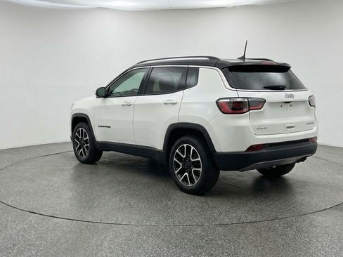 Used 2025 Jeep Compass Trailhawk AWD/4WD image 6