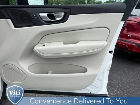 Used 2024 Volvo XC60 B5 Plus w/ Protection Package Premier AWD/4WD image 28