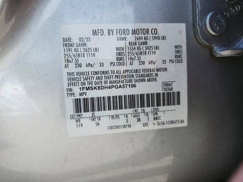 Used 2023 Ford Explorer XLT w/ Equipment Group 202A AWD/4WD image 36