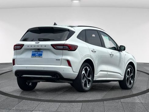 Certified 2023 Ford Escape ST-Line Elite AWD/4WD image 5