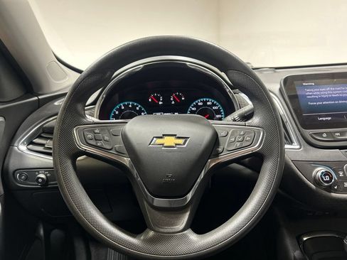 Used 2020 Chevrolet Malibu LT FWD image 19