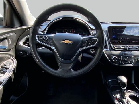 Used 2022 Chevrolet Malibu LS w/ Driver Confidence Package II FWD image 6