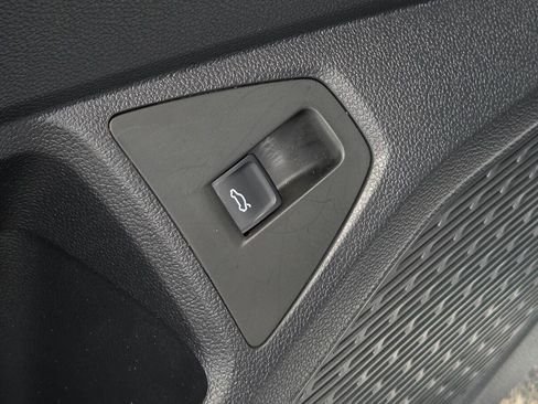 Used 2025 Volkswagen Jetta Sport FWD image 21